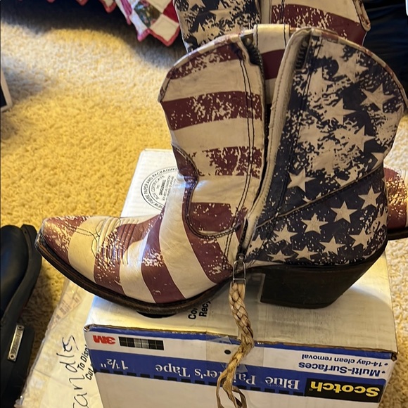 Stylish Multicolor Ankle Boots - Picture 2 of 3